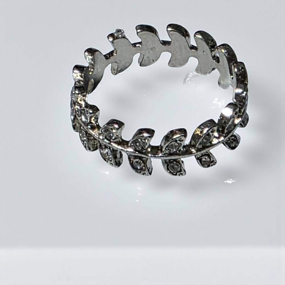 Silver CZ Leaf Design Ring